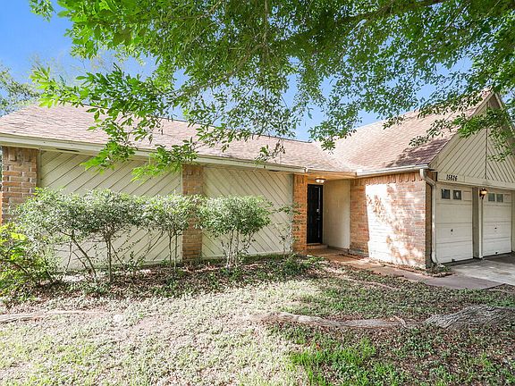 2nd image of 15826 Beechnut St