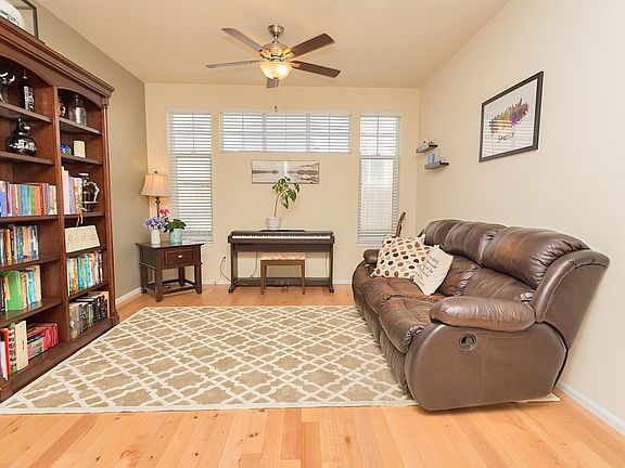 5th image of 7012 288th St NW