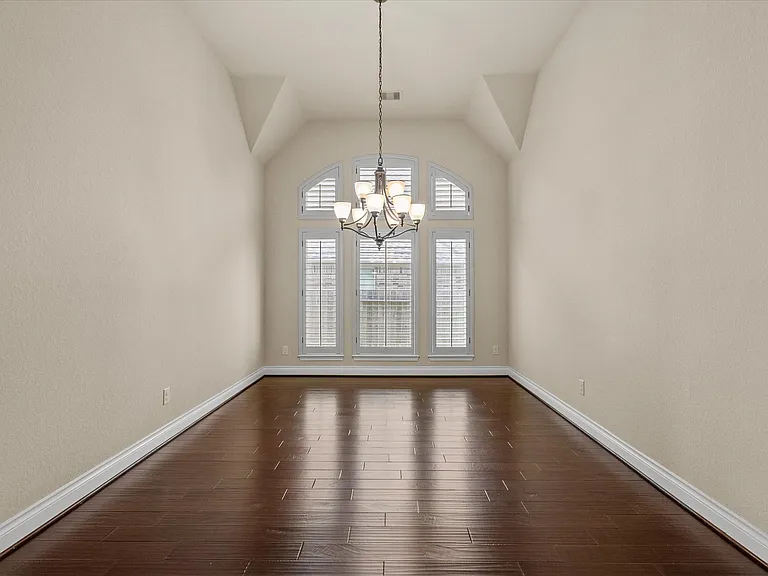 2524 Davis Prairie Ln — Photo 16