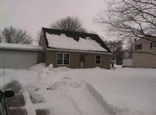 2251 Sager Rd, Valparaiso, IN 46383