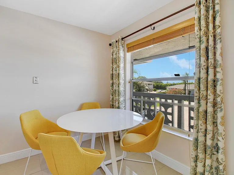 2730 SW 13th St #203 — Photo 9