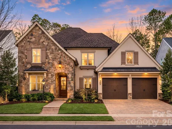 5208 Loma Linda Ln, Charlotte, NC 28270