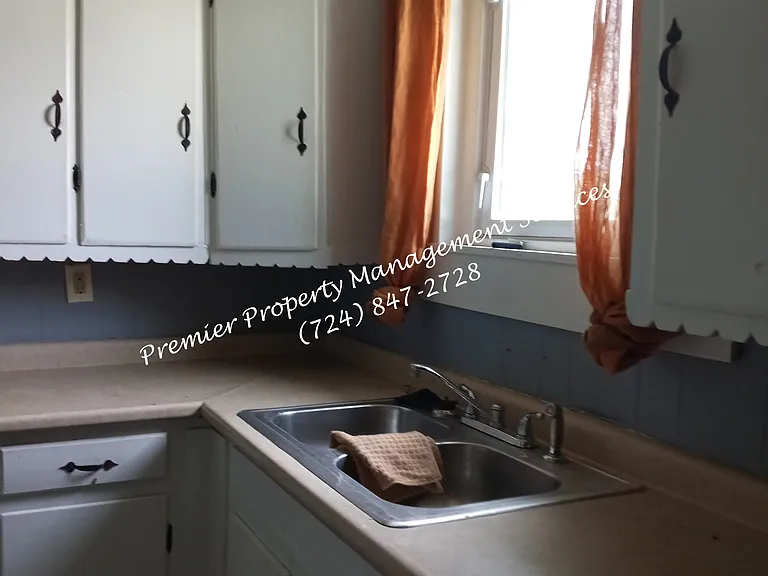522 W Madison Ave — Photo 6