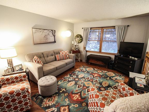 2nd image of 3711 Chapel Hills Ln