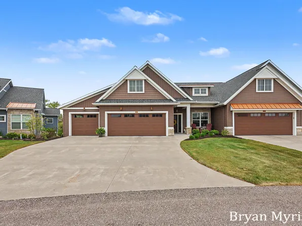 4726 W Wind Dr, Holland, MI 49423
