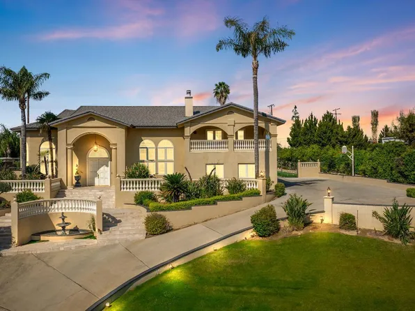 3916 Pinehurst Dr, Bakersfield, CA 93306