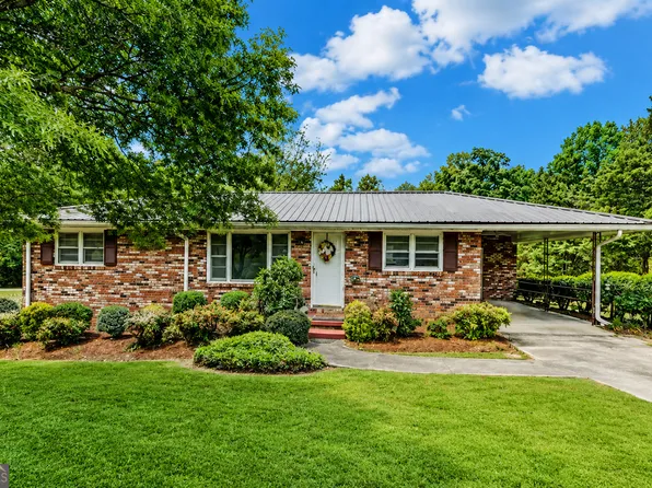 586 Collins Rd, Toccoa, GA 30577