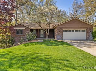 2012 Timberview Dr NE, Grand Rapids, MI 49525