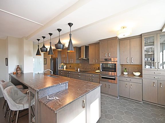 2nd image of 2444 Madison Rd Unit 1106