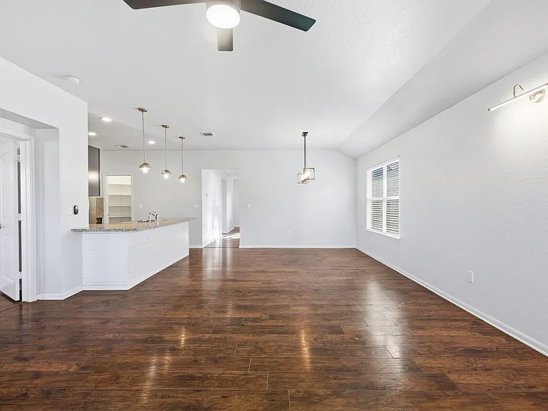 11912 Jamie Dr — Photo 15