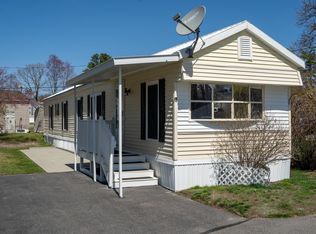 3 Hunter Blvd, Londonderry, NH 03053