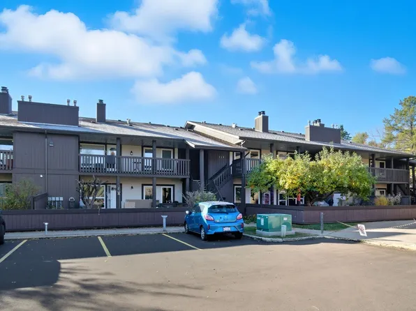 119 Surrey Gdns NW, Edmonton, AB T5T 1Z3