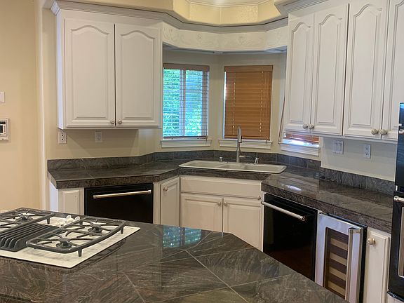 5th image of 17977 Saratoga Los Gatos Rd
