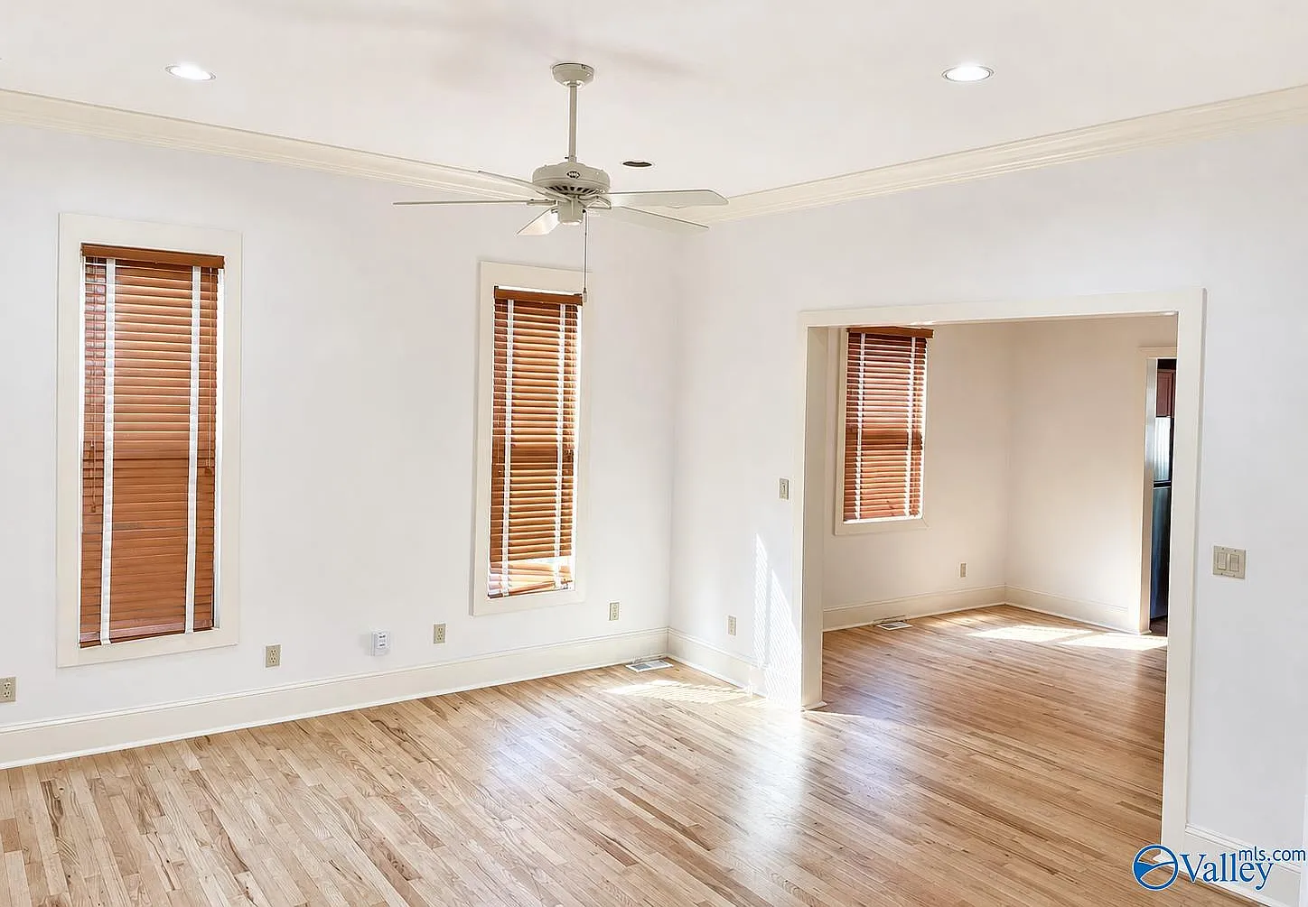 2 bed, 2.0 bath, 1595 sqft, $2,200 — Photo 2