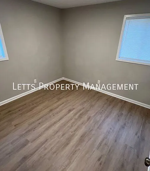 947 Belvedere Dr — Photo 12