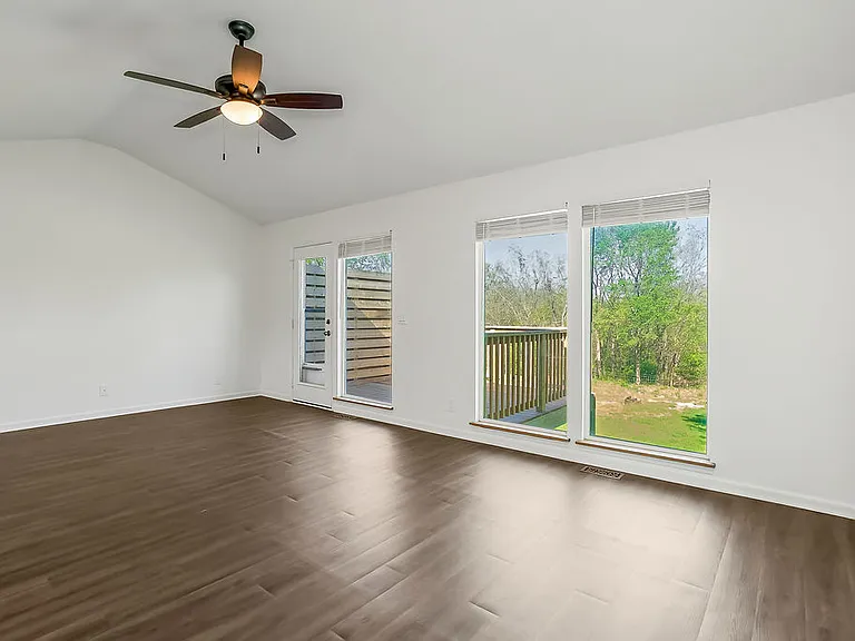 5131 Woodland Dr — Photo 3
