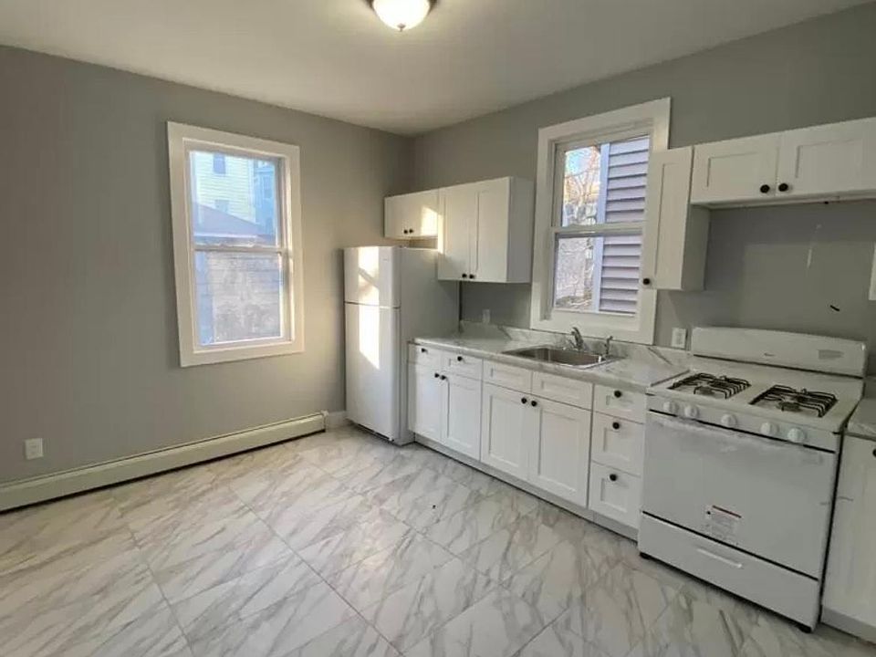 1st image of 26 Seymour Ave #1