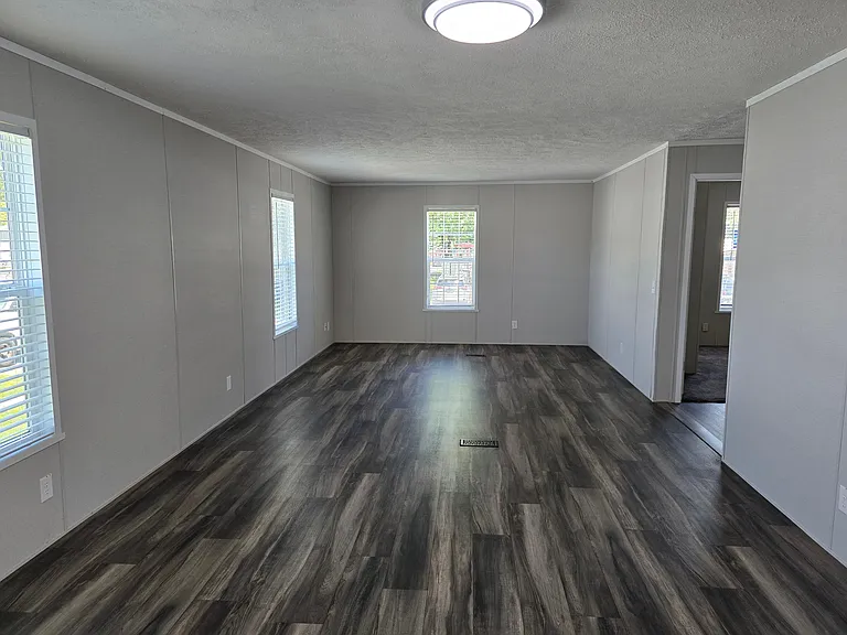1432 Iron Trl E — Photo 7