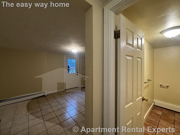 4th image of 21 Suffolk St #1