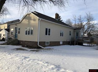 211 Hoosac St E, Waterville, MN 56096