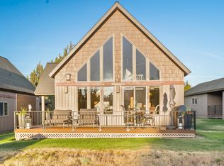 8685 Red Wing Ln, Redmond, OR 97756
