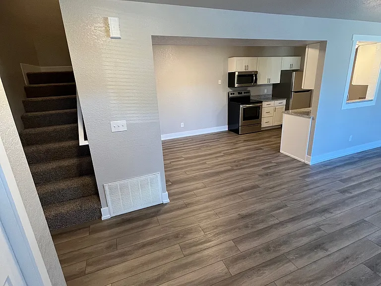 2852 Green Meadow Dr #J — Photo 3