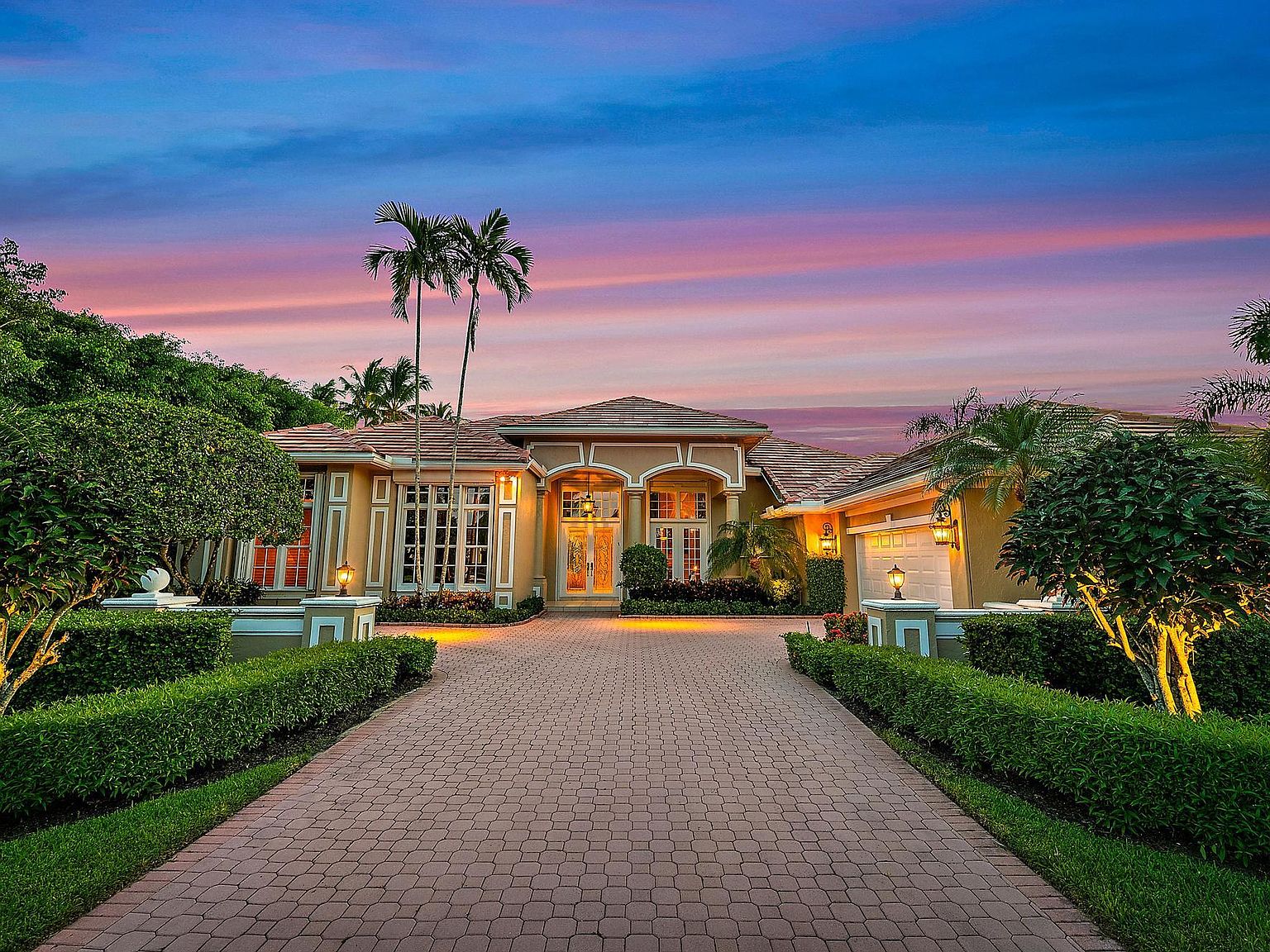 10282 Heronwood Lane