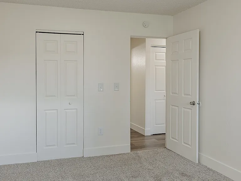 Madera Court Apartments - Troutdale Oregon - Two Bedroom