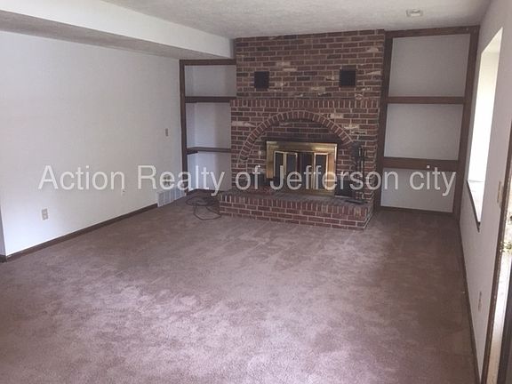 2nd image of 5437 Collier Ln