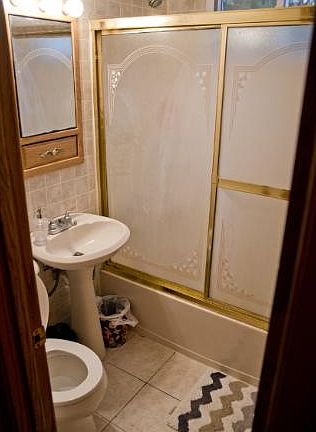 5th image of 2962 Hemingway Ave N