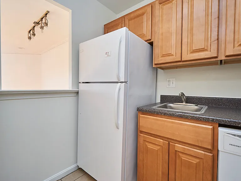 730 7th St SE #33 — Photo 6
