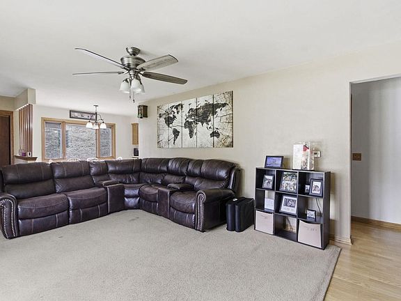 3rd image of 8037 Slater AVENUE