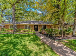 1803 Oak Grove Dr, Arlington, TX 76013