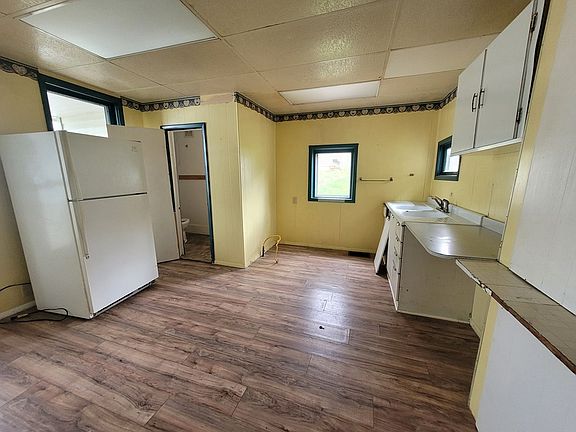 5th image of 229 Bissell Ave