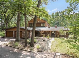 2647 E Old Post Rd, Crete, IL 60417