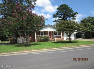510 Willow Dr, Clayton, NC 27520
