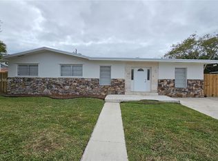 9530 Dana Rd, Cutler Bay, FL 33157