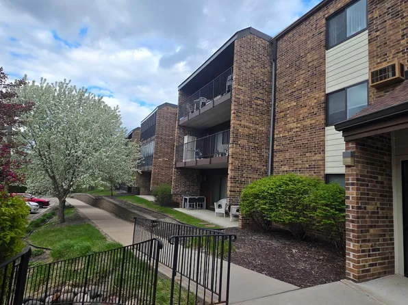 35 Nathan Ln N APT 325, Plymouth, MN 55441