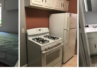 725 Court Of Spruce APT 6, Vernon Hills, IL