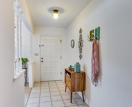 5th image of 713 Castile Ave