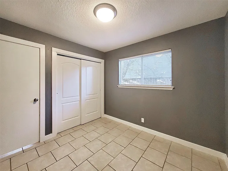 1813 Nicole Cir #B — Photo 8