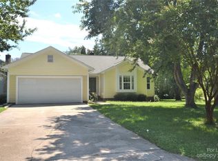13006 Pecan Meadow Ct, Charlotte, NC 28278