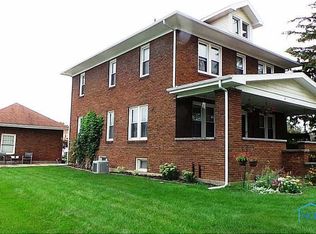 101 E 1st St, Woodville, OH 43469