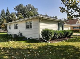 1801 Chestnut St, Grand Forks, ND 58201