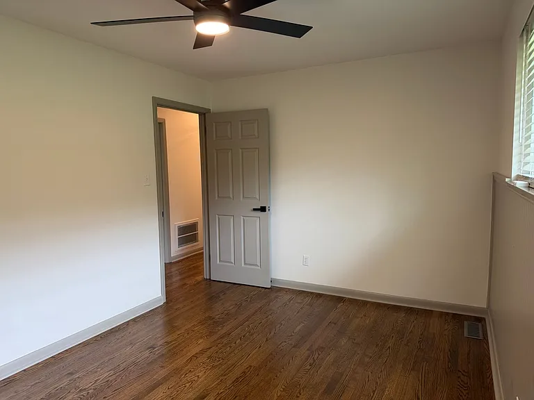 8604 Sultan Ln — Photo 20
