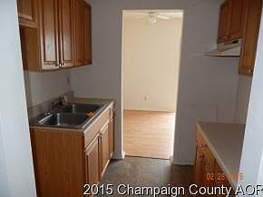 2nd image of 908 N Broadway Ave APT 309
