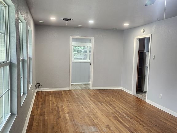 4th image of 1005 Nolan Ave