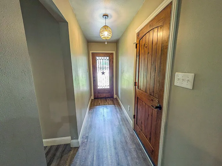 13060 Larch Ln — Photo 3