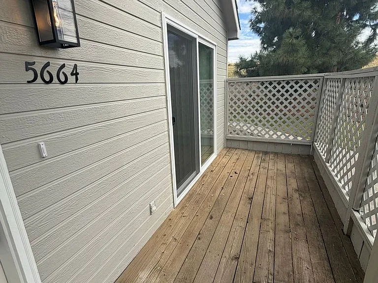 5664-5666 Glenridge Way #5668 — Photo 3