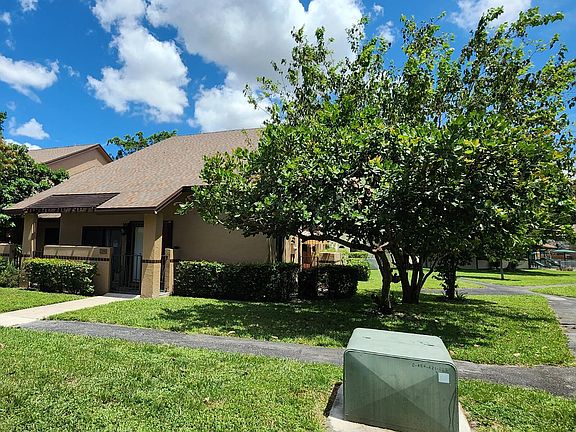 2nd image of 2266 NW 39th Avenue